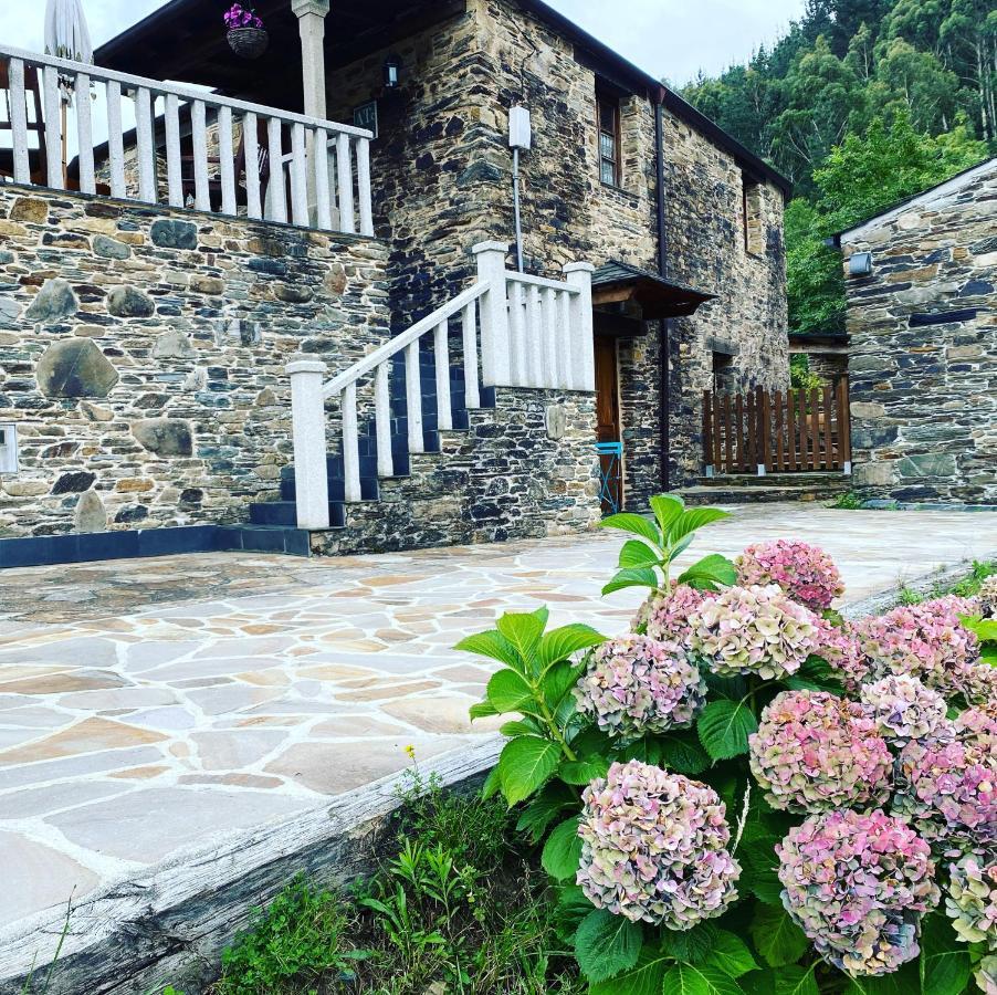Casas Rurales Tareira En Taramundi Exteriér fotografie